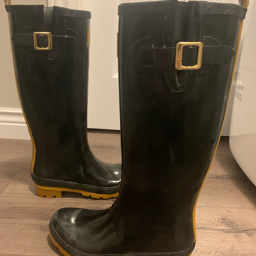 Joules Tall Rain Boots – Black & Yellow – Size US 6